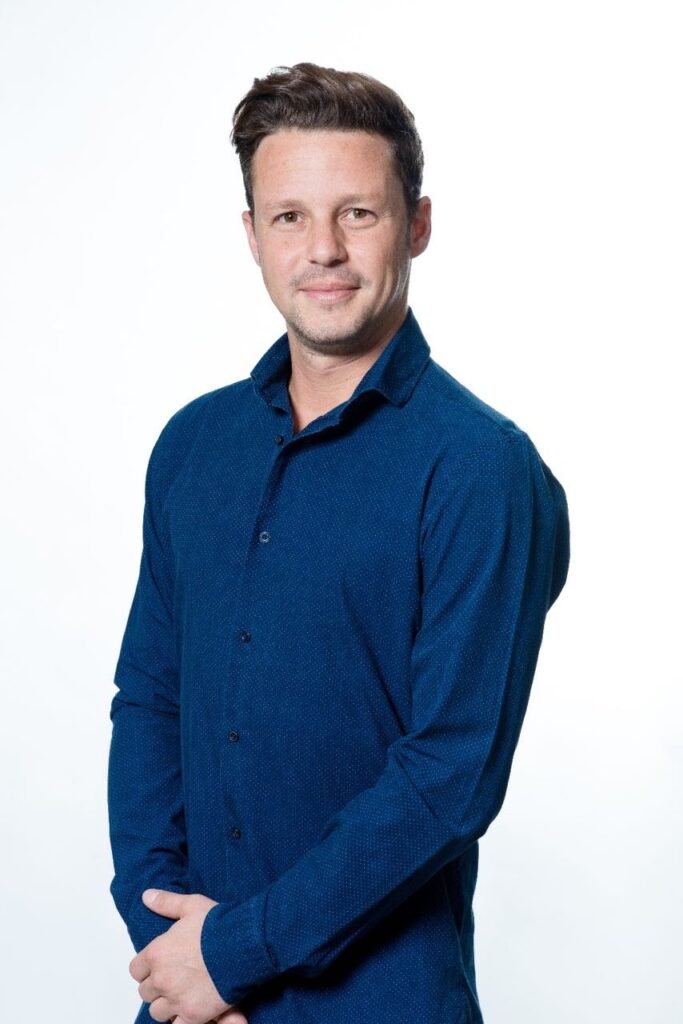 בן שפילמן - מעצב גרפי | מומחה בצוות הייעוץ של שולמן אסטרטגיה - ייעוץ למסעדנים