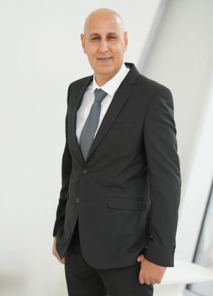 עורך דיו רז מסורי | מומחה בצוות הייעוץ של שולמן אסטרטגיה - ייעוץ למסעדנים